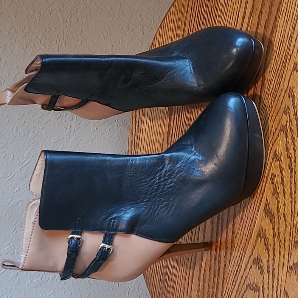 Zara leather size 8 platform ankle boots